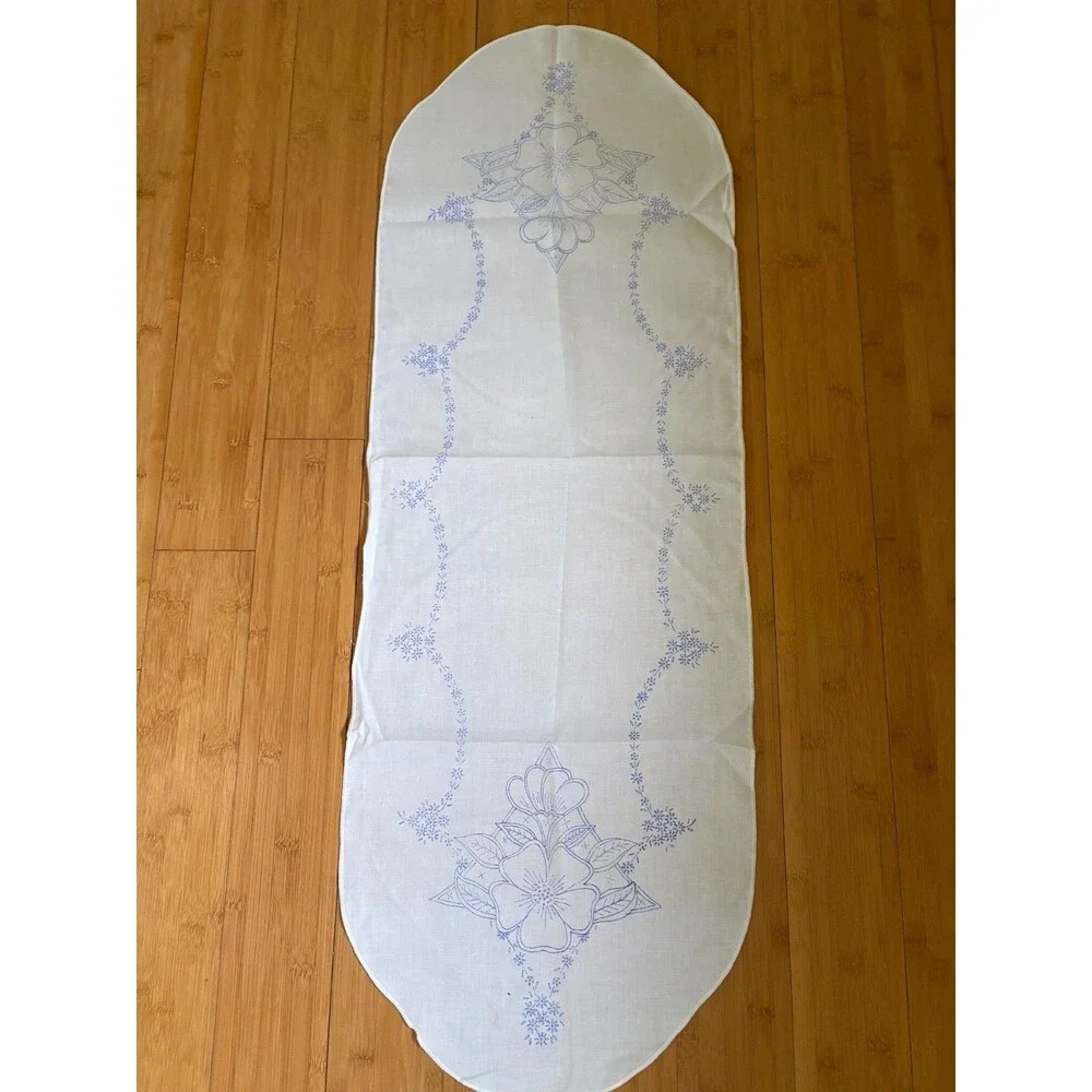 Vintage Floral Embroidered Linen Set of 7 Items Table Runners Napkins White